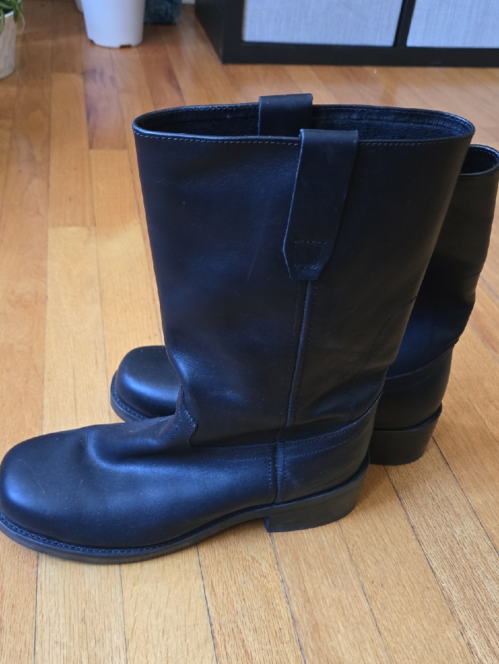 Durango Black Leather Pull-On Boots